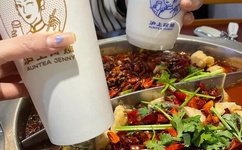 体育老师这里是学校不可以